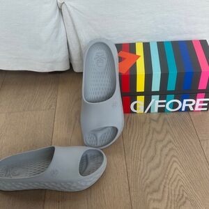 G/FORE Gray Women's Sandals